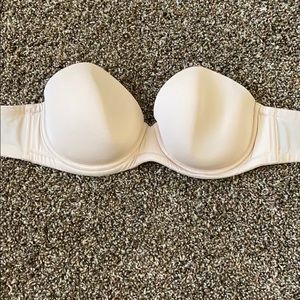 32DDD Wacoal Nude Bra